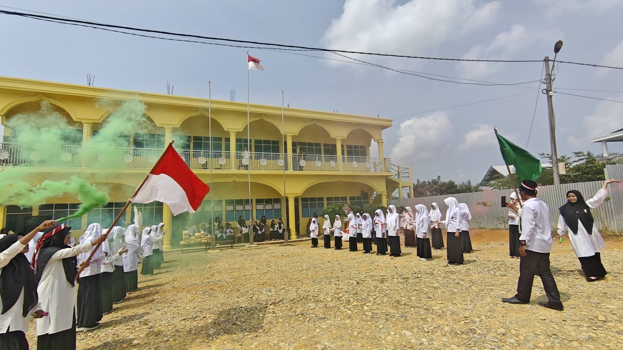 Dokumentasi Upacara Bendera 17 Agustus di Ponpes Syaikh Daud Al Masrur